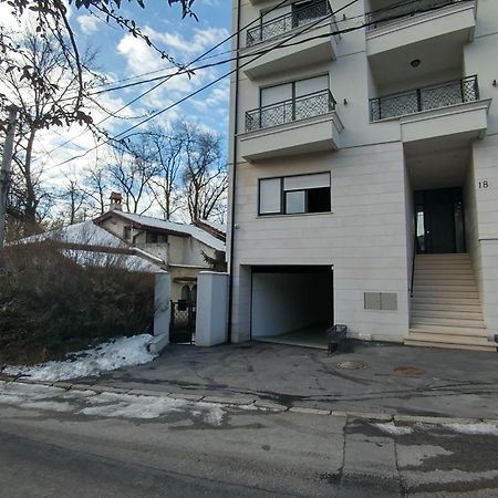 J&J Apartments Belgrade Exterior photo