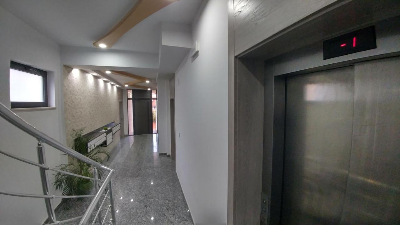 J&J Apartments Belgrade Exterior photo